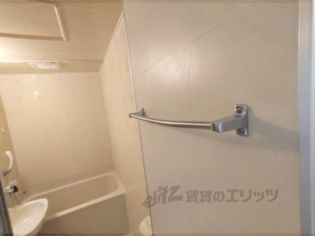 トイレ　タオル掛け