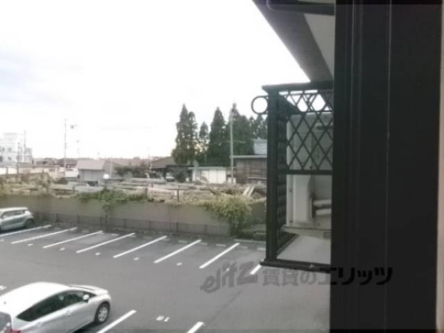 ベランダ　物干しのみ