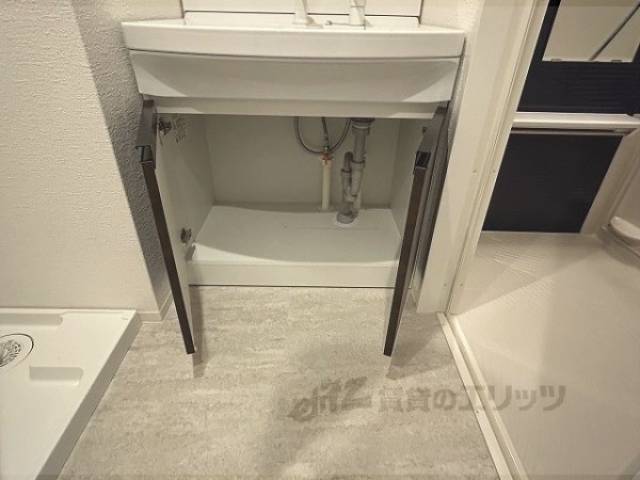 収納　洗面台下