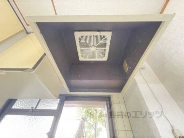キッチン　換気扇