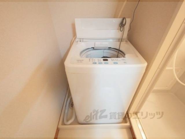 洗濯機置場　洗濯機