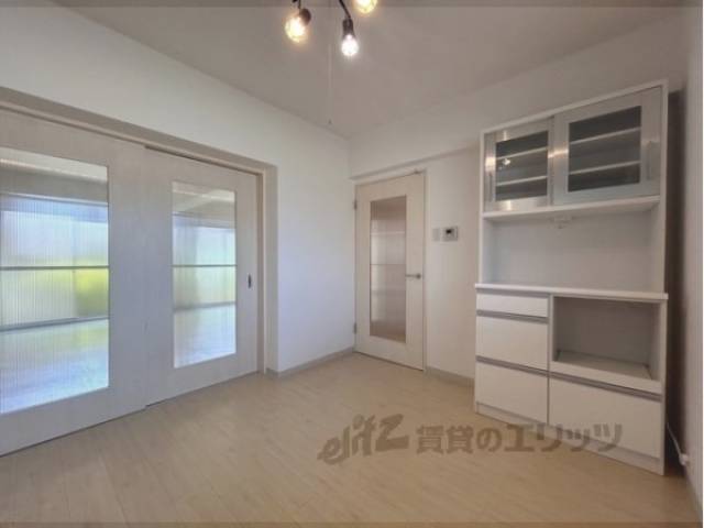 リビング　関節