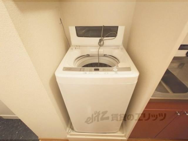 洗濯機置場　洗濯機