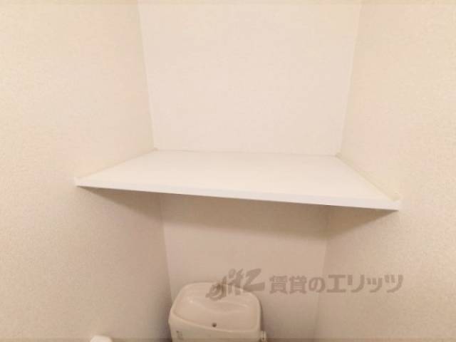 トイレ　棚