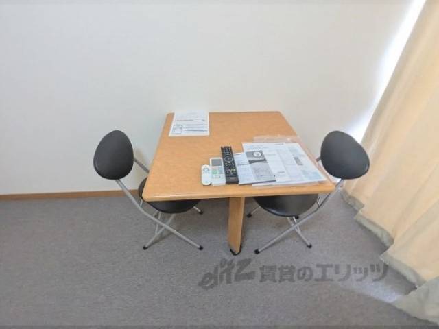 テーブル、イス