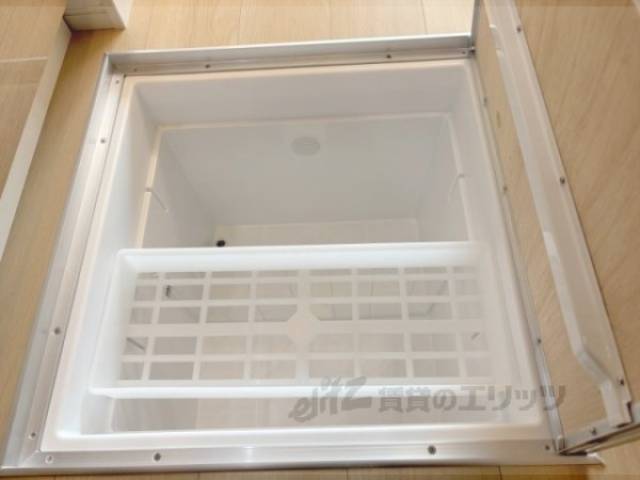 キッチン　床下収納