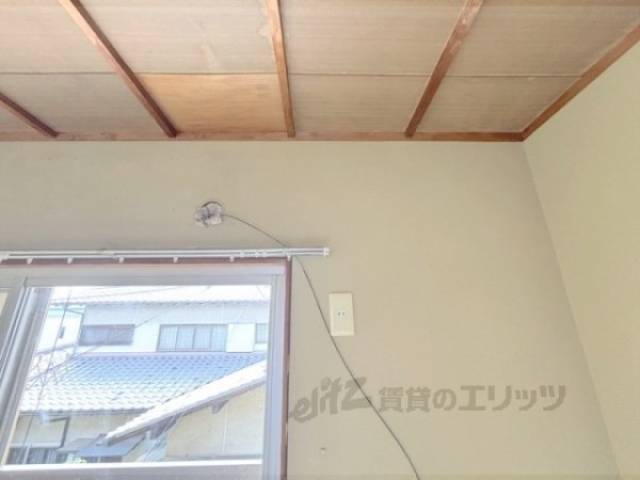 エアコン　設置場所