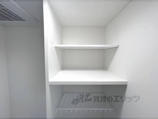 キッチン　上部収納