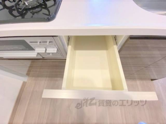 キッチン　収納