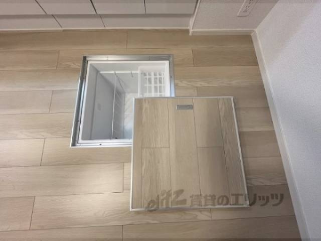 キッチン　床下収納