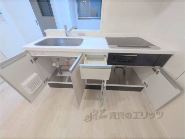 キッチン　下収納