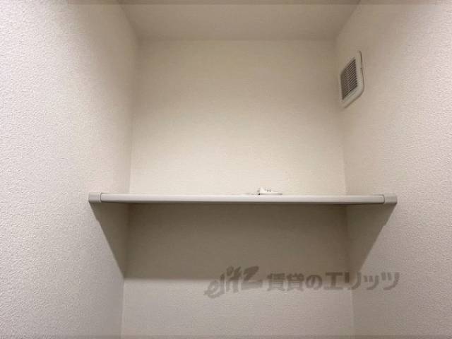トイレ　物置