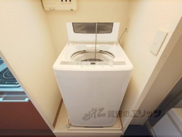 洗濯機置場　洗濯機