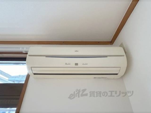 洋室　エアコン