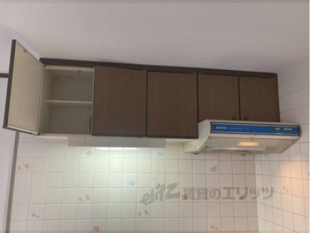 キッチン　上収納