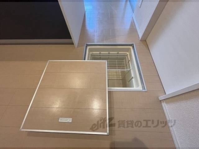 キッチン　床下収納