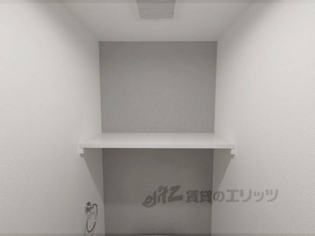 トイレ　上部収納