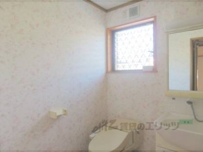 トイレ　女子トイレ