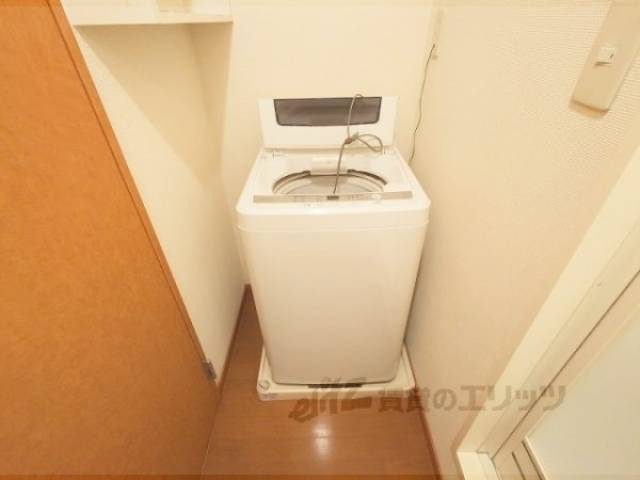 洗濯機置場　洗濯機