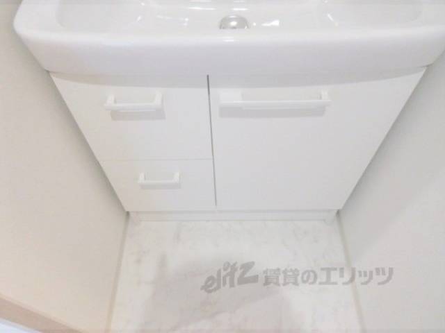 洗面所　下部収納