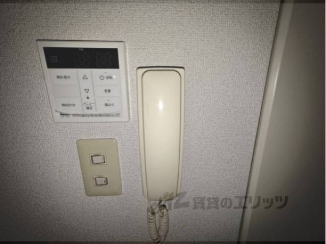 イメージ写真　インターホン受話器