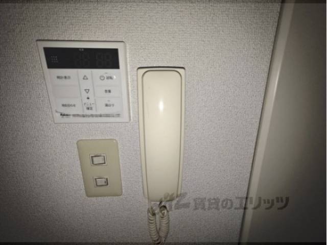 イメージ写真　インターホン受話器