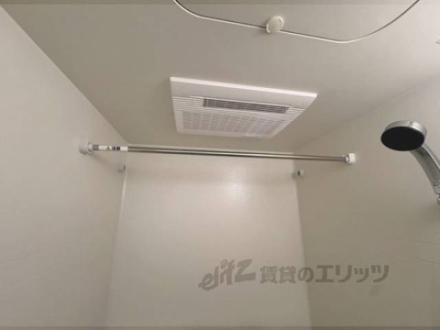風呂　浴室物干し竿