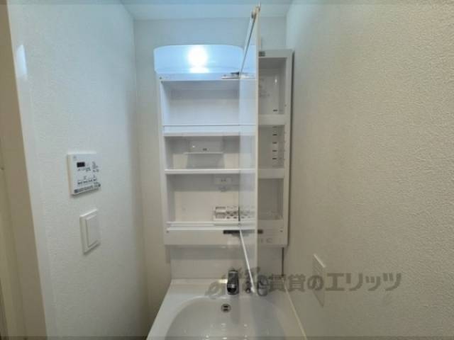 洗面所　洗面所収納