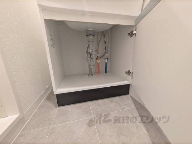 洗面所　洗面所下部収納