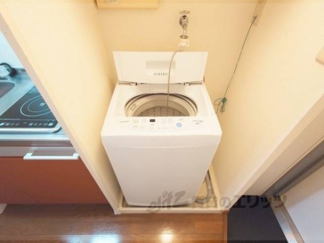 洗濯機置場　洗濯機