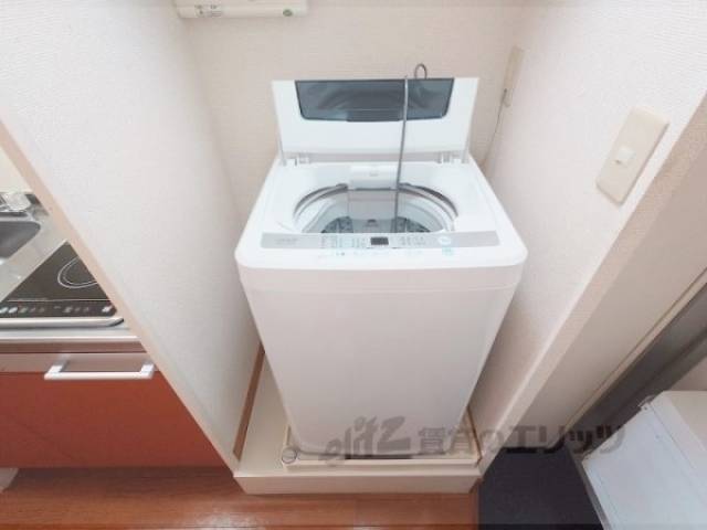 洗濯機置場　洗濯機