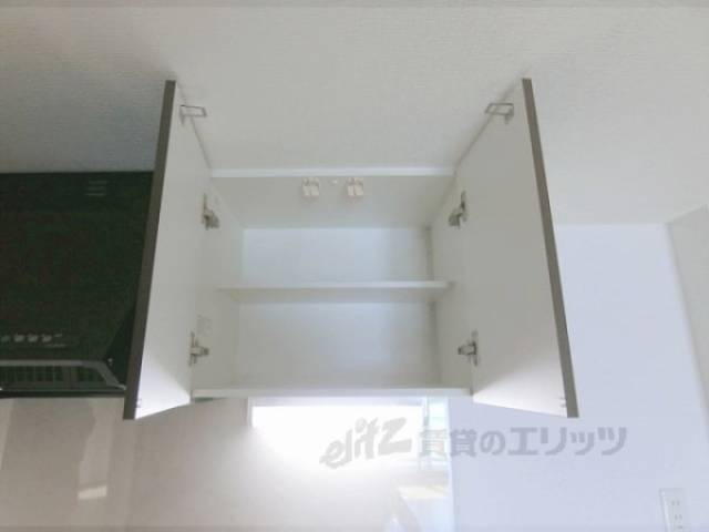 キッチン　キッチン上部収納