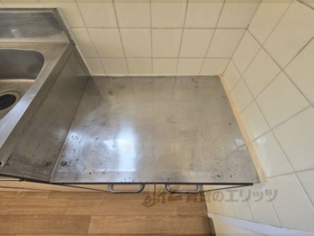 キッチン　コンロ置き場