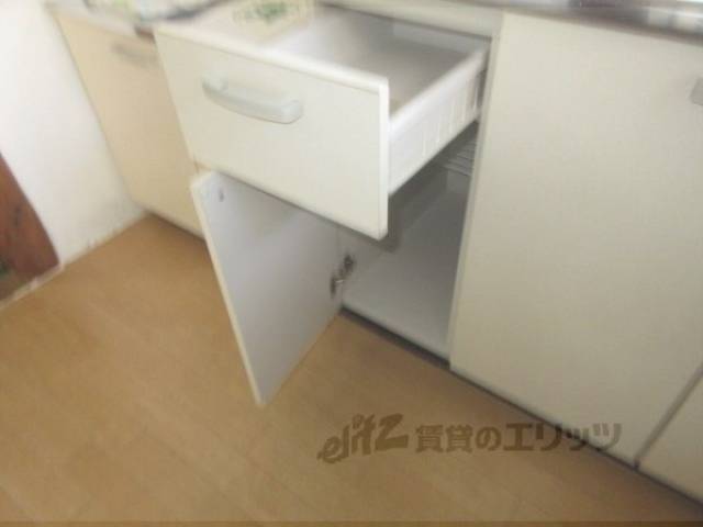 キッチン　収納