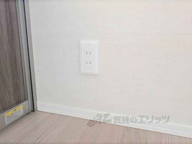 洋室　コンセント