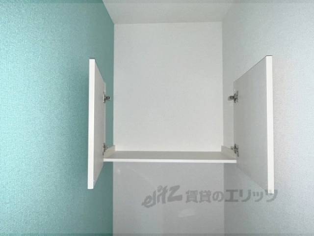 トイレ　棚