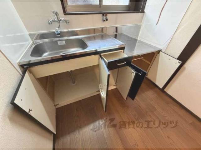 キッチン　下部収納