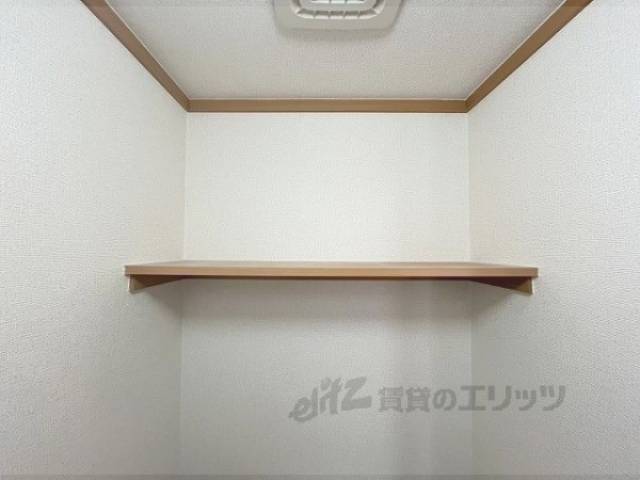 トイレ　棚