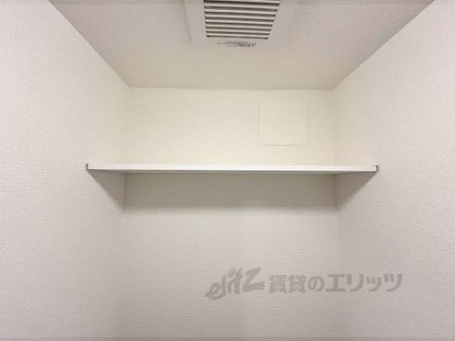 トイレ　物置