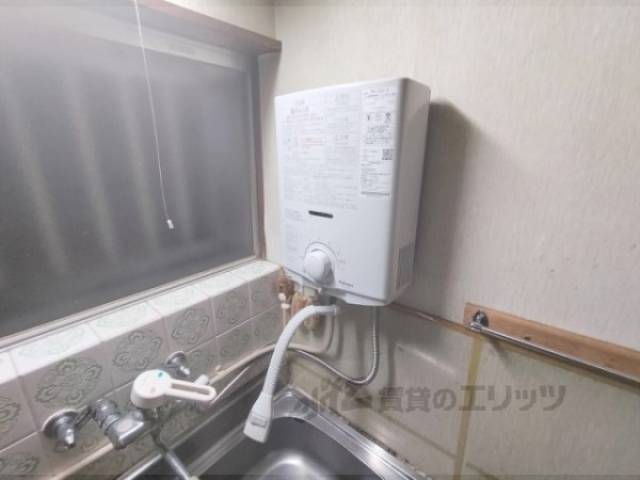 キッチン　給湯器