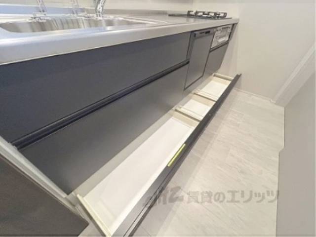 キッチン　下部収納