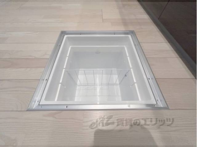 収納　床下収納