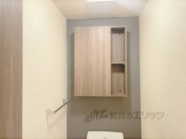 トイレ　トイレ収納