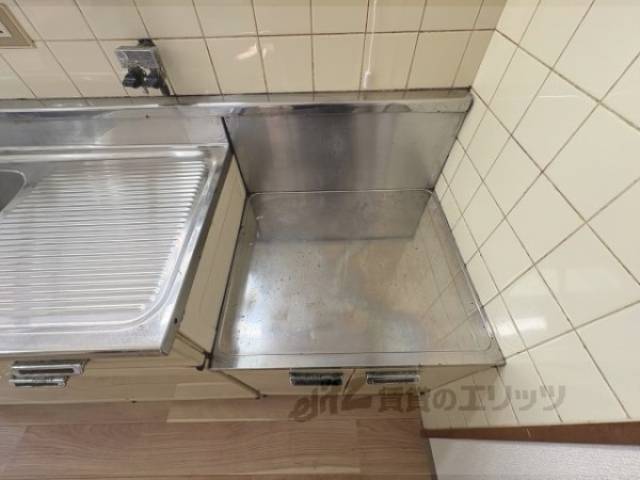 キッチン　コンロ置き場