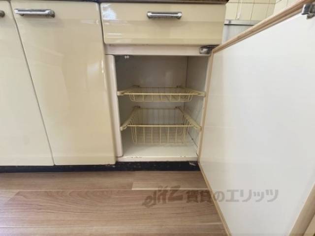 キッチン　収納