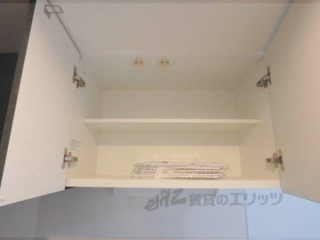 キッチン　上部収納