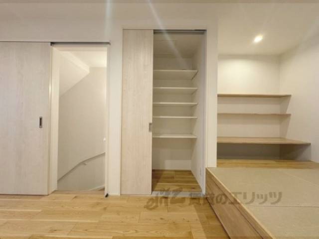 収納　2階洋室