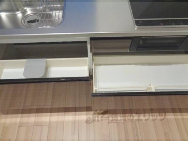 キッチン　収納