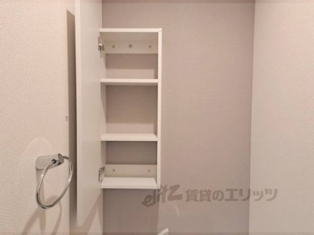 トイレ　収納