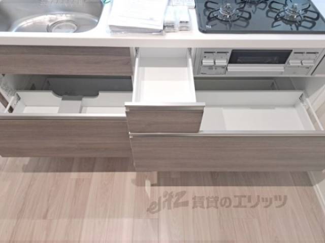 キッチン　収納